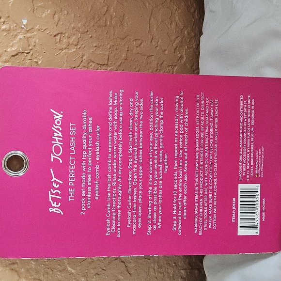 BETSEY JOHNSON EYELASH COMBO - Picture 3 of 3